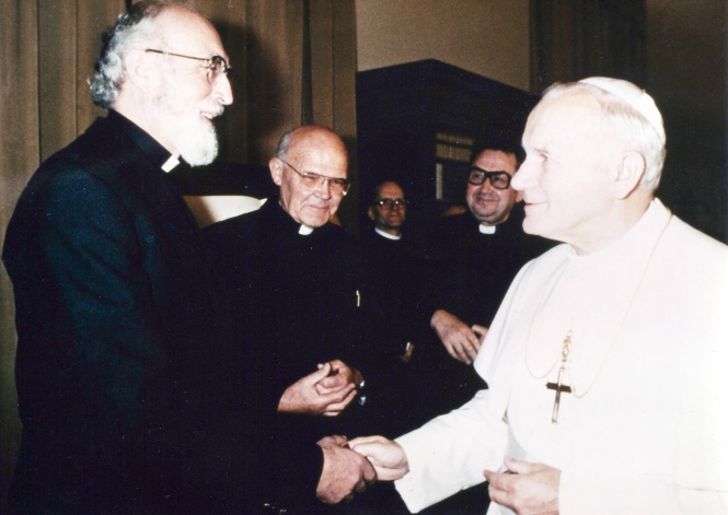 Pfarrer Günter Spies 1954-1958 zusammen mit Papst Johannes Paul II